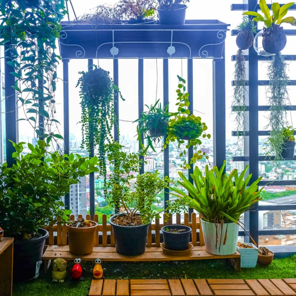 https://www.blogarts.in/wp-content/uploads/2021/10/balcony-garden-decoration-ideas-1024x1024-2.jpg