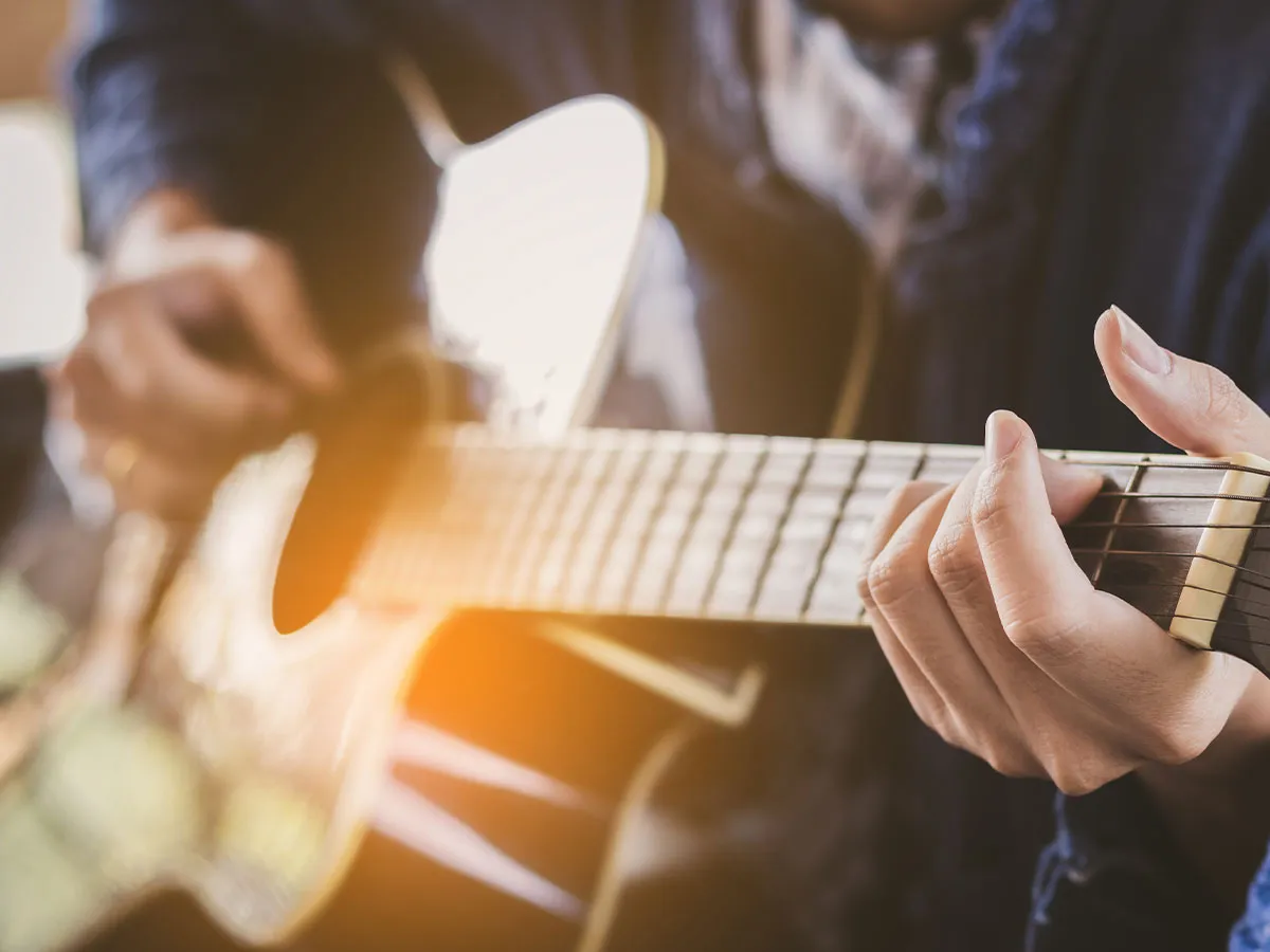 https://www.blogarts.in/wp-content/uploads/2022/01/5f61cdd7e634af23a38dd102-close-up-guitar-teenager-hobby-1.webp